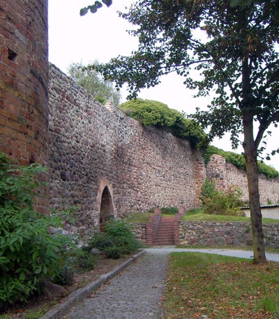 Gartz Stadtmauer Pulverturm Gartz Stadtmauer Pulverturm
