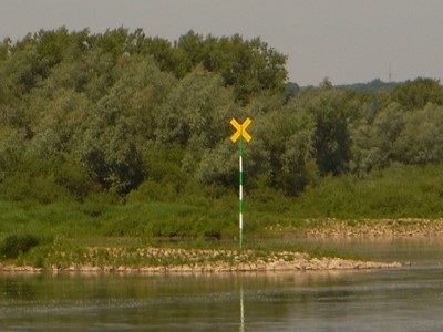 &Uuml;bergangsbake - linkes Ufer