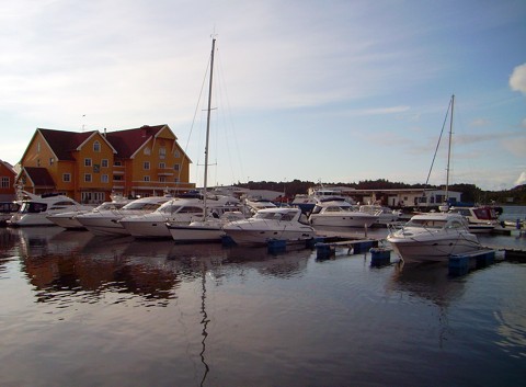 Florö Hafen