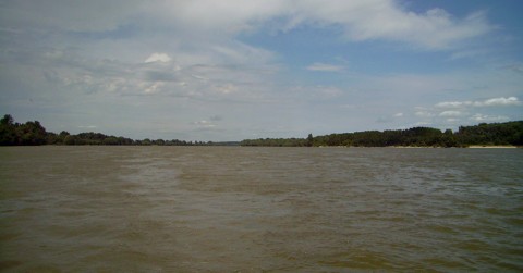 Donau - Ankern seitlich im Strom Donau - Ankern seitlich im Strom