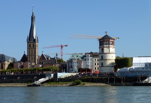Rhein bei Düsseldorf Rhein bei Düsseldorf