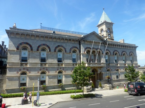 Dun Laoghaire - Rathaus