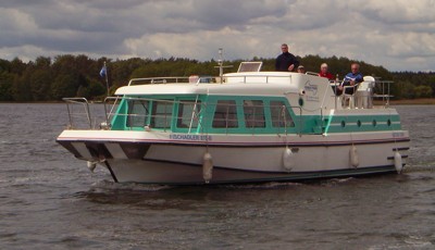 Kunststoff Mietboote / Charterboote
