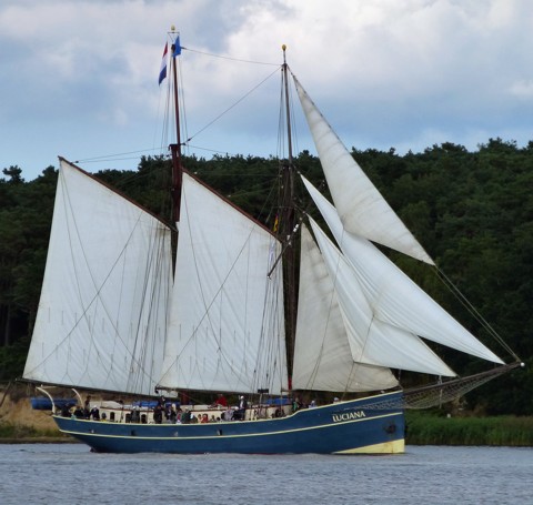 Luciana unter Segeln Luciana unter Segeln