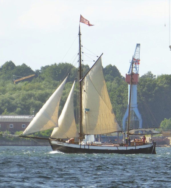 Christiane unter Segeln Christiane unter Segeln