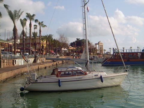 Tongji im Hafen Side, Segeln Türkei